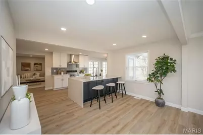 15693 Dresden Lake Court, Chesterfield, MO 63017 - Photo 9