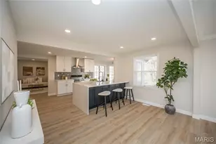 15693 Dresden Lake Ct, Chesterfield, MO 63017 - Photo 9