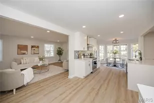 15693 Dresden Lake Ct, Chesterfield, MO 63017 - Photo 17