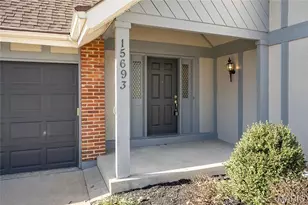 15693 Dresden Lake Ct, Chesterfield, MO 63017 - Photo 3