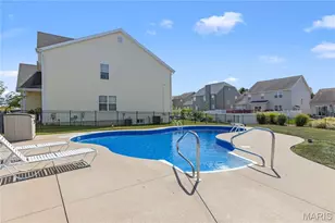 100 Berry Manor Cir, Saint Peters, MO 63376 - Photo 35