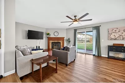 976 Windstream Drive, Saint Peters, MO 63376 - Photo 5