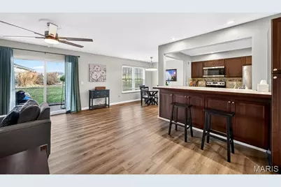 976 Windstream Drive, Saint Peters, MO 63376 - Photo 3