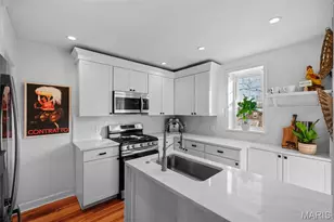 1012 Nolan Dr, Glendale, MO 63122 - Photo 11