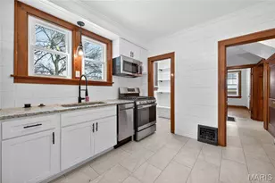 221 N Benton Ave, Saint Charles, MO 63301 - Photo 13