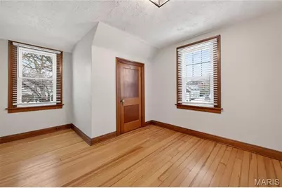 221 N Benton Avenue, Saint Charles, MO 63301 - Photo 23