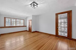 221 N Benton Ave, Saint Charles, MO 63301 - Photo 5