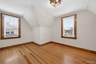 221 N Benton Ave, Saint Charles, MO 63301 - Photo 21