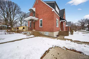 221 N Benton Ave, Saint Charles, MO 63301 - Photo 29