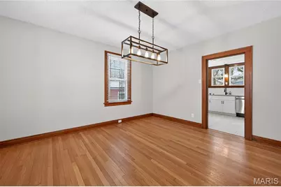 221 N Benton Avenue, Saint Charles, MO 63301 - Photo 7