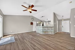 336 Santa Cruz Dr, Moscow Mills, MO 63362 - Photo 9