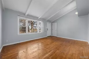 10558 Hobday Ave, Saint Ann, MO 63074 - Photo 5