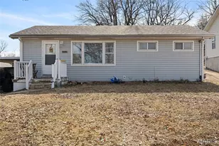 10558 Hobday Ave, Saint Ann, MO 63074 - Photo 1