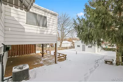 8530 Kathleen Avenue, Saint Louis, MO 63123 - Photo 3
