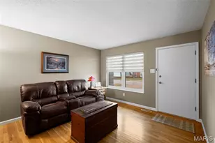 7415 Foxtrot Dr, Hazelwood, MO 63042 - Photo 5