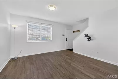 8912 N Swan Circle, Brentwood, MO 63144 - Photo 5