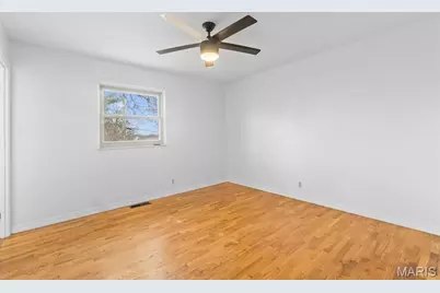 11424 Burgess Avenue, Bridgeton, MO 63044 - Photo 19