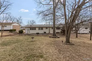 4645 Tauneybrook Dr, Saint Louis, MO 63128 - Photo 25