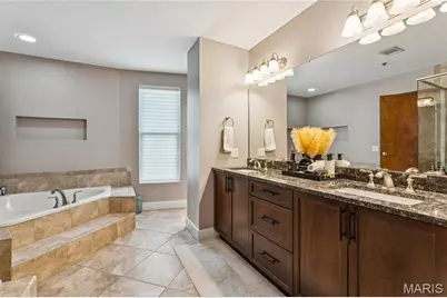 2323 Locust Street #PH600, Saint Louis, MO 63103 - Photo 29