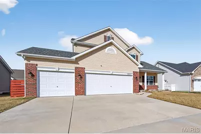 3501 Charlestowne Crossing Drive, Saint Charles, MO 63301 - Photo 3