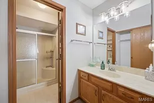 13131 Royal Pines Dr, Maryland Heights, MO 63146 - Photo 9