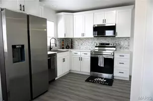 145 Jefferson Barracks Rd, Mehlville, MO 63125 - Photo 9