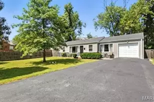 1 Dickson Ct, Kirkwood, MO 63122 - Photo 1