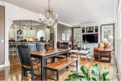 1040 Greystone Manor Parkway, Chesterfield, MO 63005 - Photo 23