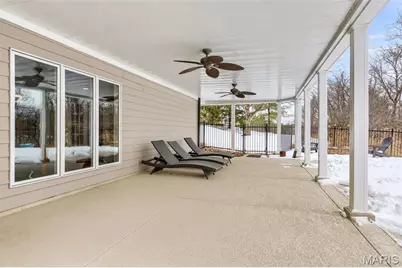 1040 Greystone Manor Parkway, Chesterfield, MO 63005 - Photo 73