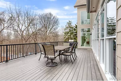 1040 Greystone Manor Parkway, Chesterfield, MO 63005 - Photo 71