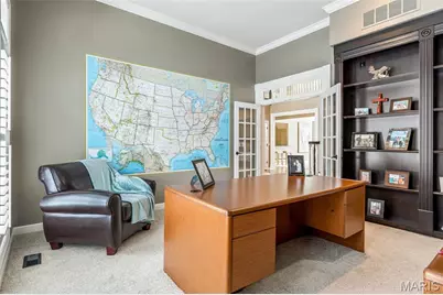 1040 Greystone Manor Parkway, Chesterfield, MO 63005 - Photo 7