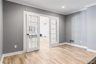 1040 Greystone Manor Pkwy, Chesterfield, MO 63005 - Photo 63