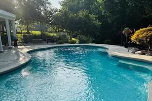 1040 Greystone Manor Pkwy, Chesterfield, MO 63005 - Photo 77