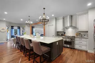 2167 Riding Trail Dr, Chesterfield, MO 63005 - Photo 7