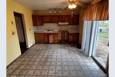 319 Richmond Drive, Warrenton, MO 63383 - Photo 11