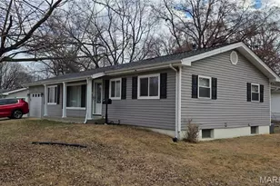 6702 Flowervale Dr, Hazelwood, MO 63042 - Photo 3