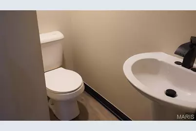 1215 N Euclid Avenue, Saint Louis, MO 63113 - Photo 11