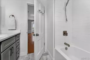 7736 Davis Dr, Saint Louis, MO 63105 - Photo 31