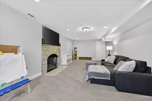 7736 Davis Dr, Saint Louis, MO 63105 - Photo 37