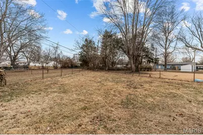 775 Sherwood Drive, Florissant, MO 63031 - Photo 29