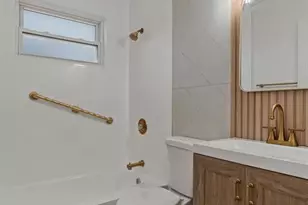 775 Sherwood Dr, Florissant, MO 63031 - Photo 15