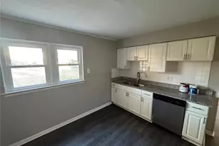 9850 Dennis Dr, Saint Louis, MO 63136 - Photo 9