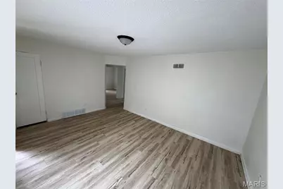 9815 Vickie Place, Saint Louis, MO 63136 - Photo 3