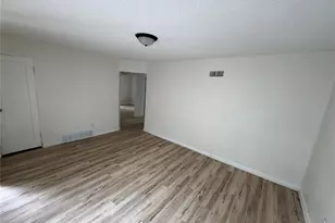 9815 Vickie Pl, Saint Louis, MO 63136 - Photo 3