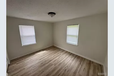 9815 Vickie Place, Saint Louis, MO 63136 - Photo 5