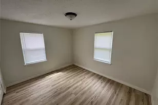 9815 Vickie Pl, Saint Louis, MO 63136 - Photo 5