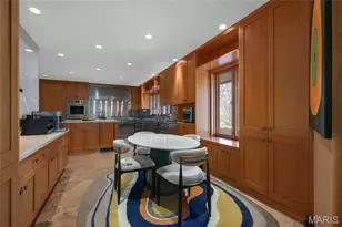 10 Country Estates Pl, Frontenac, MO 63131 - Photo 13