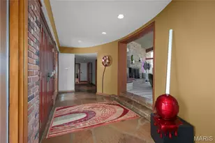 10 Country Estates Pl, Frontenac, MO 63131 - Photo 5