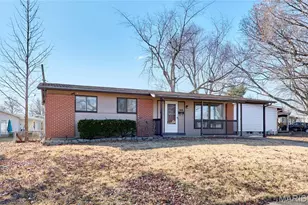 1610 Jackson Ln, Florissant, MO 63031 - Photo 3