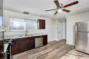 1610 Jackson Ln, Florissant, MO 63031 - Photo 13